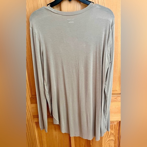 Halogen Women's Long Sleeve Beige Top Size Small Unhemmed Bottom Hi Lo Comfort - Picture 6 of 11